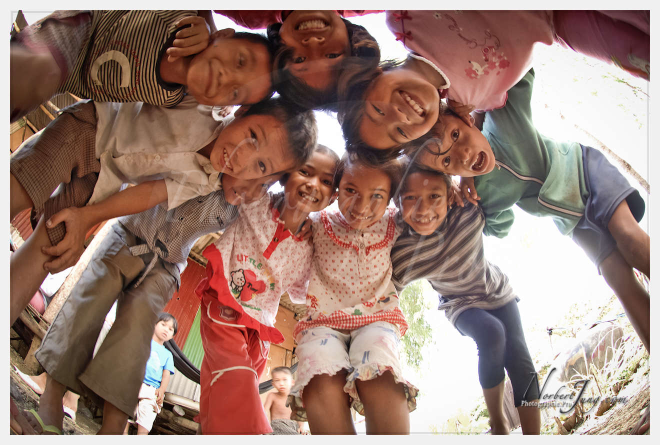 Enfants du Mékong © by A-la-Vie.com