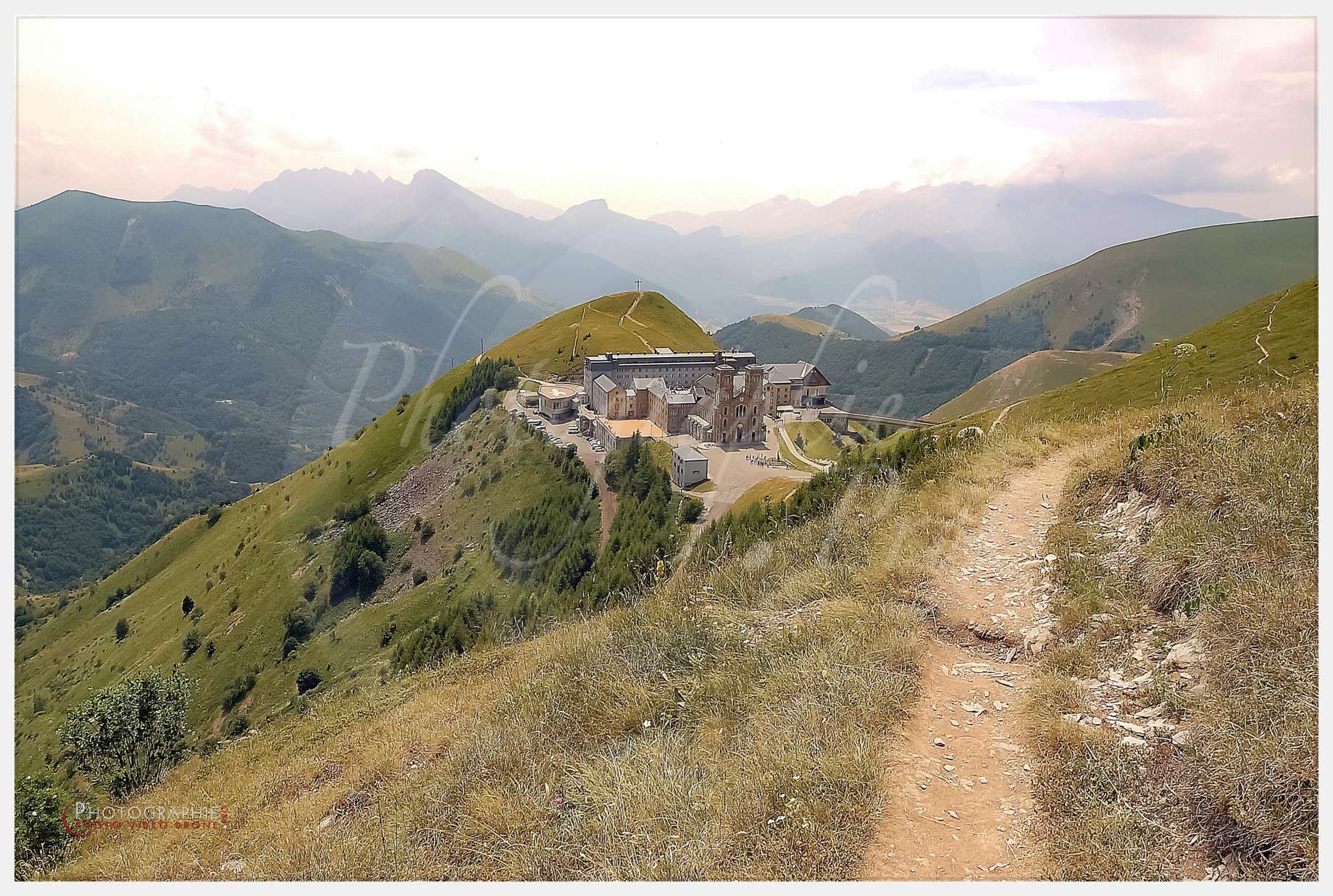 Notre Dame de La Salette - Sanctuaire La Salette © by A-la-Vie.com