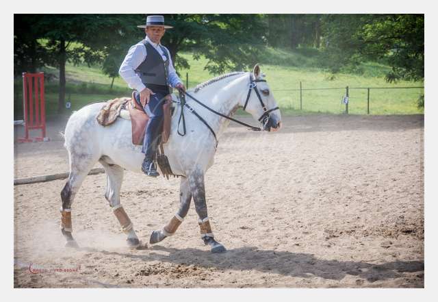 D6016629 TERRAIN DE CHAUF © by A-la-Vie.com