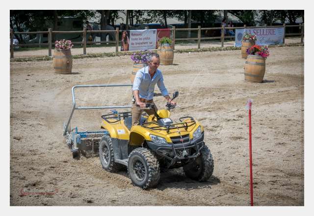 S1026459 STAFF © by A-la-Vie.com