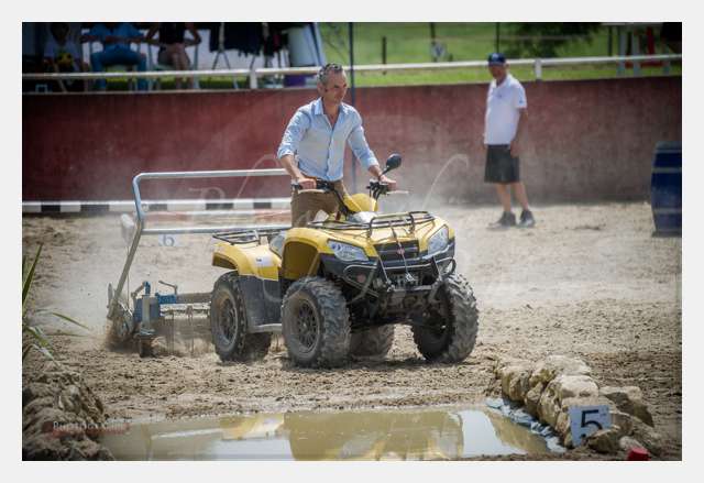 D3s144212 STAFF © by A-la-Vie.com