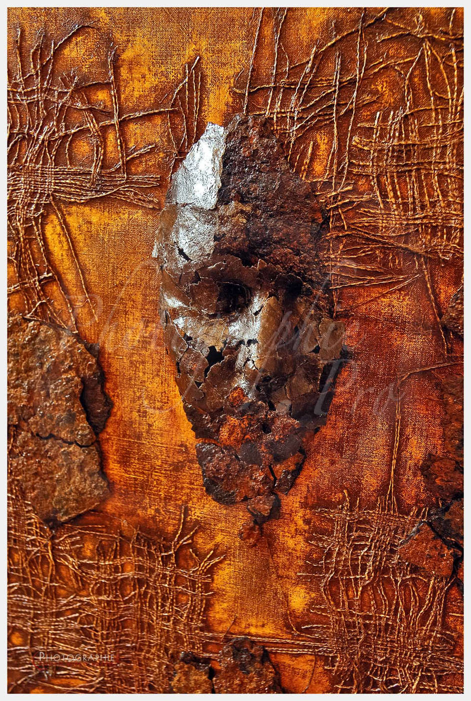 Yan BACART, artiste à Mortain - Abbaye Blanche © by A-la-Vie.com