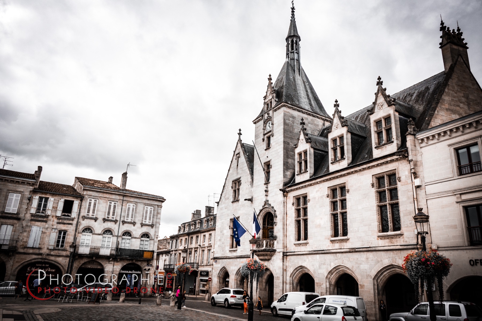 S1053016 © by A-la-Vie.com