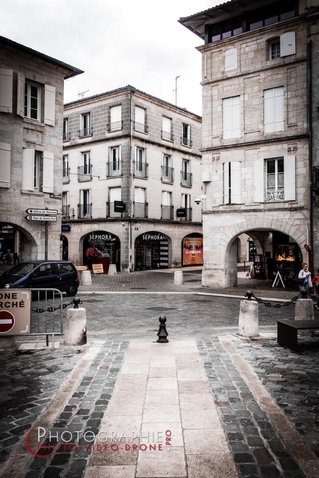 S1053027 © by A-la-Vie.com