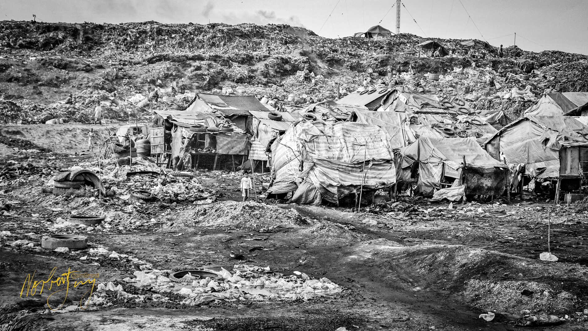 405 D2107876 1 - © by A-la-Vie.com